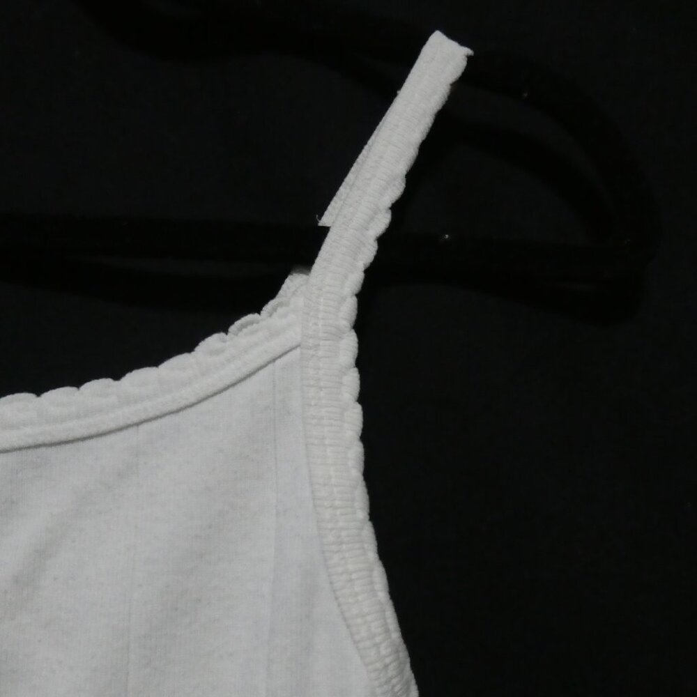 GAP | small | White Camisole | Floral Embroidery | 100% Cotton - Picture 5 of 13